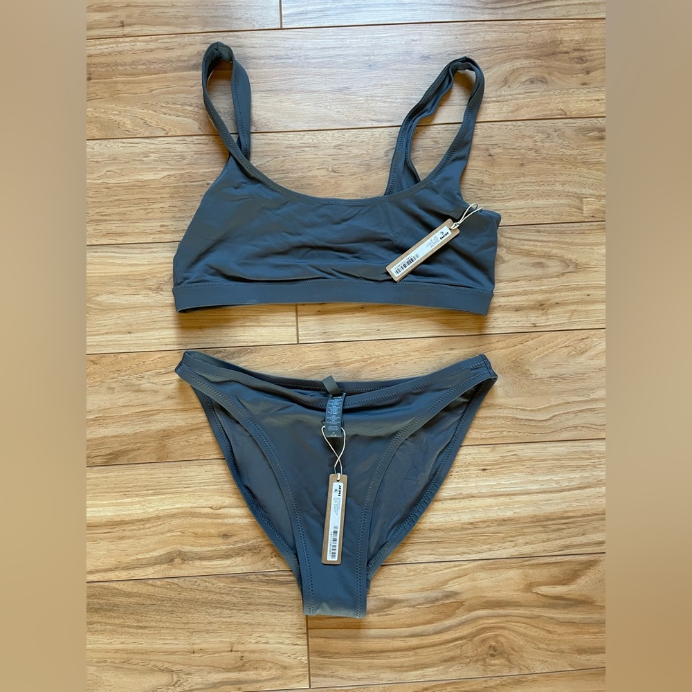 Skims bikini
